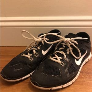 Nike Free 5 - Women’s 8